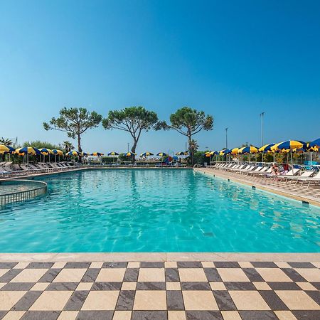 Hotel Bellevue Bibione Eksteriør billede