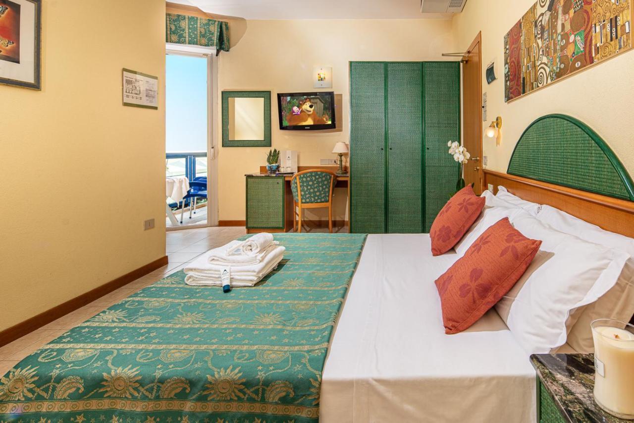 Hotel Bellevue Bibione Eksteriør billede