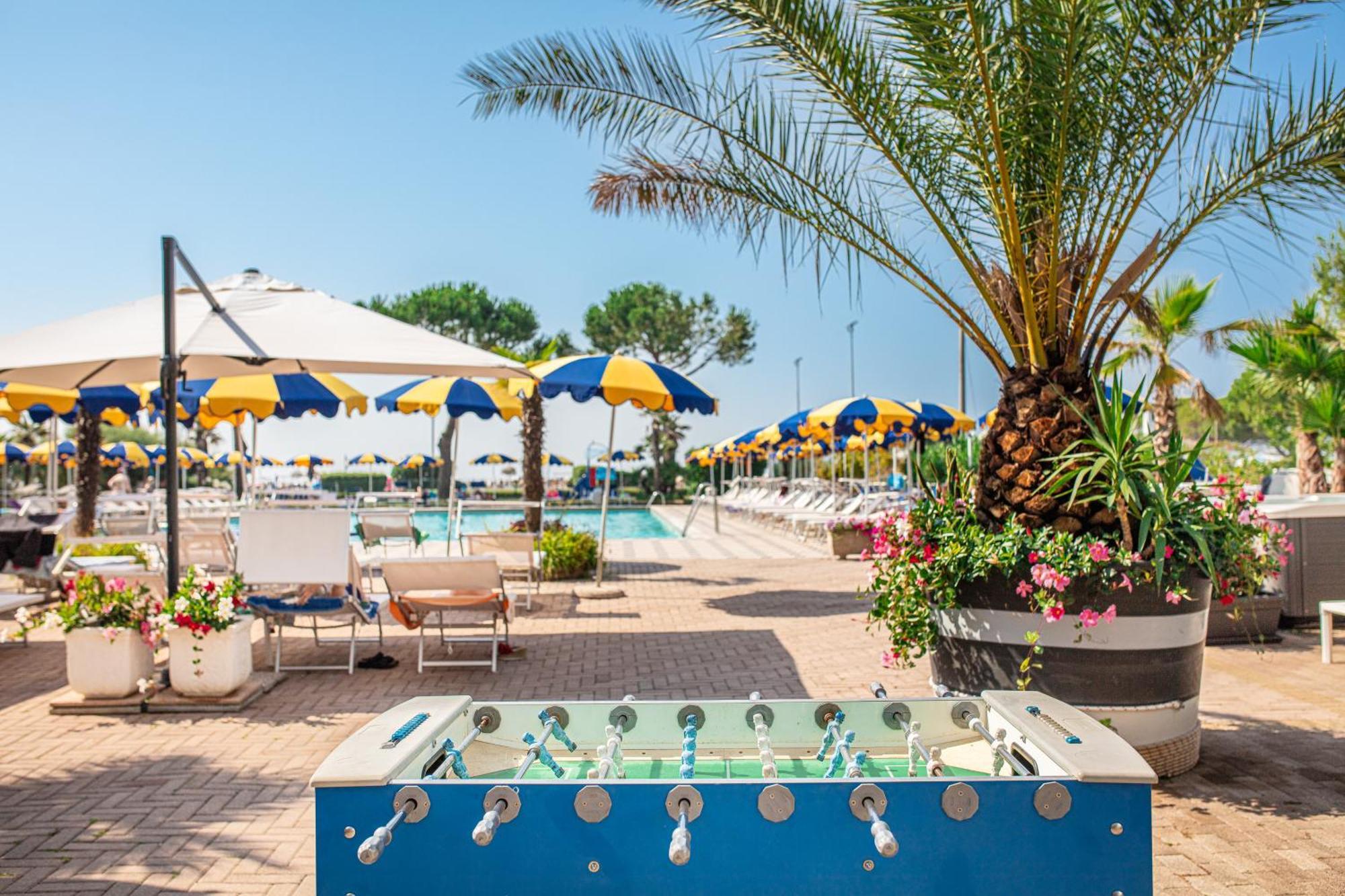Hotel Bellevue Bibione Eksteriør billede