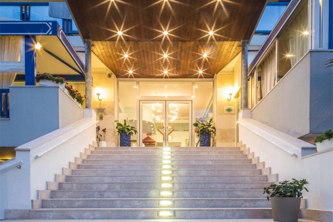 Hotel Bellevue Bibione Eksteriør billede